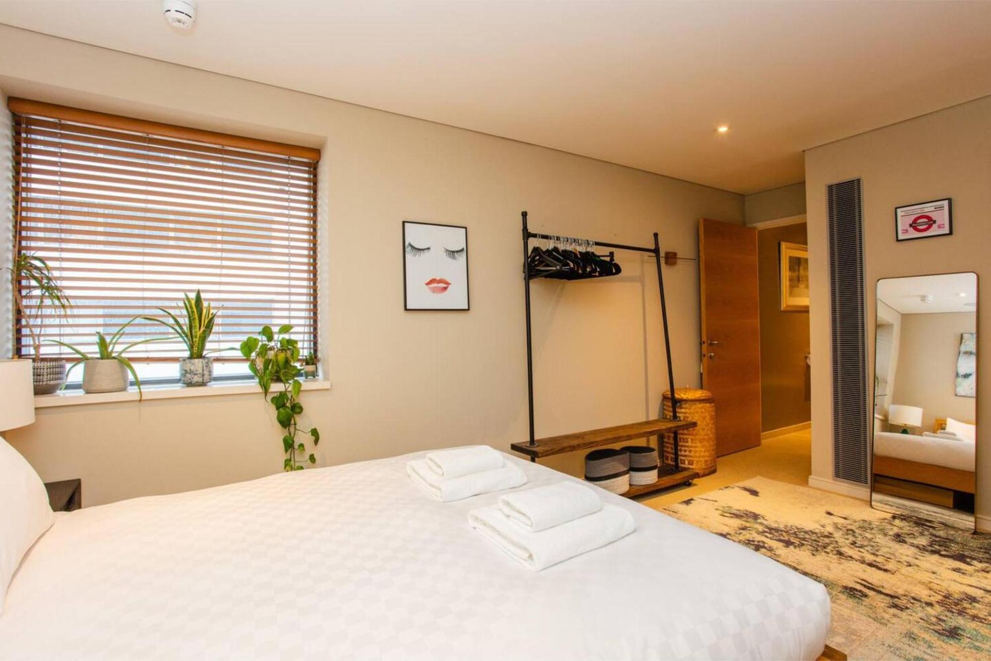 Modern 3 Bedroom Apartment In Paddington London Exterior foto